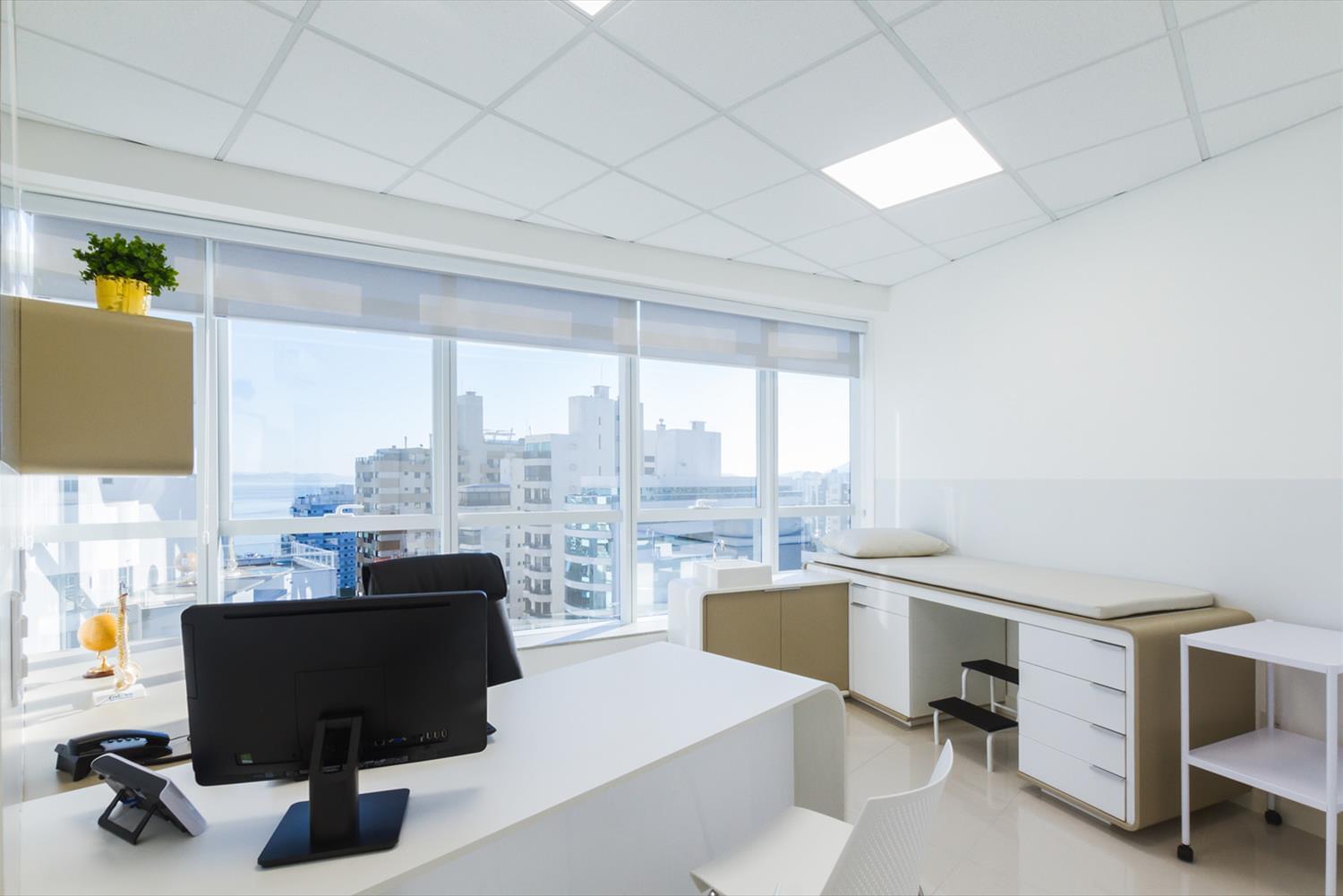 巴西 Alisson Bresciani 诊所 · 温馨舒适的医疗空间设计-5