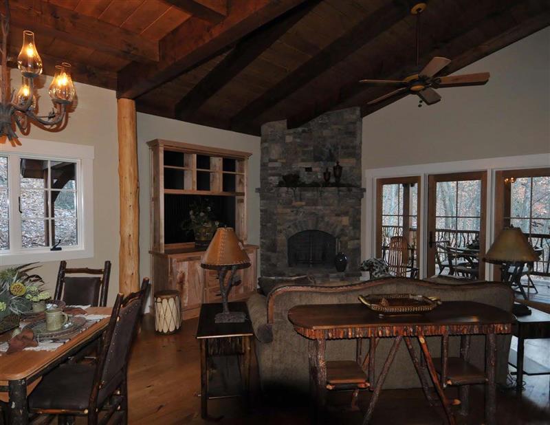 Plan of the Week: The Bear Paw | Natural Element Homes-16