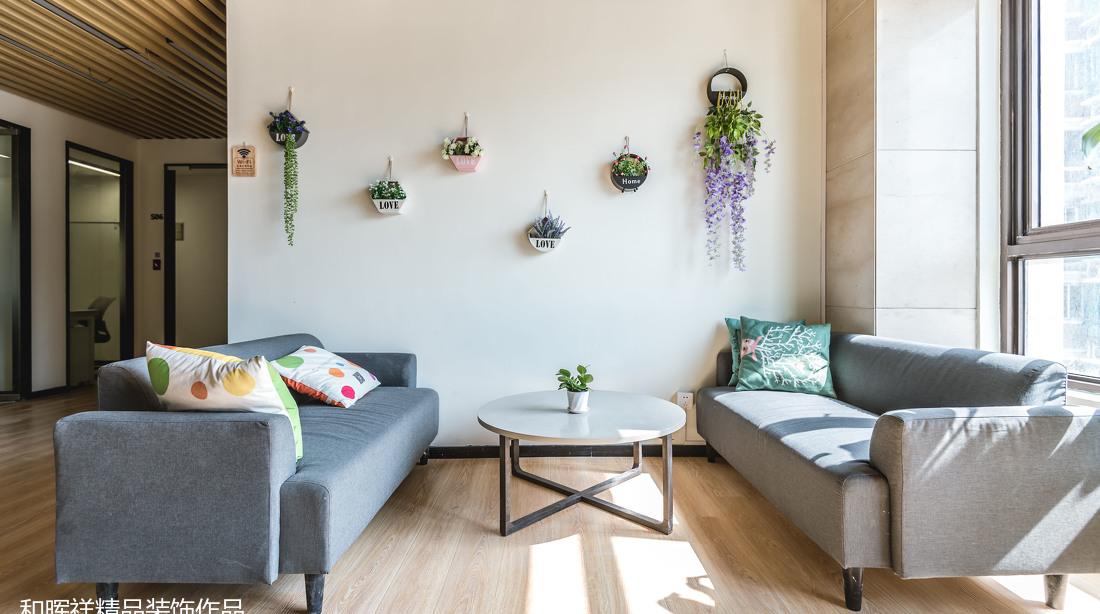 极简主义办公室设计，温馨如家-37