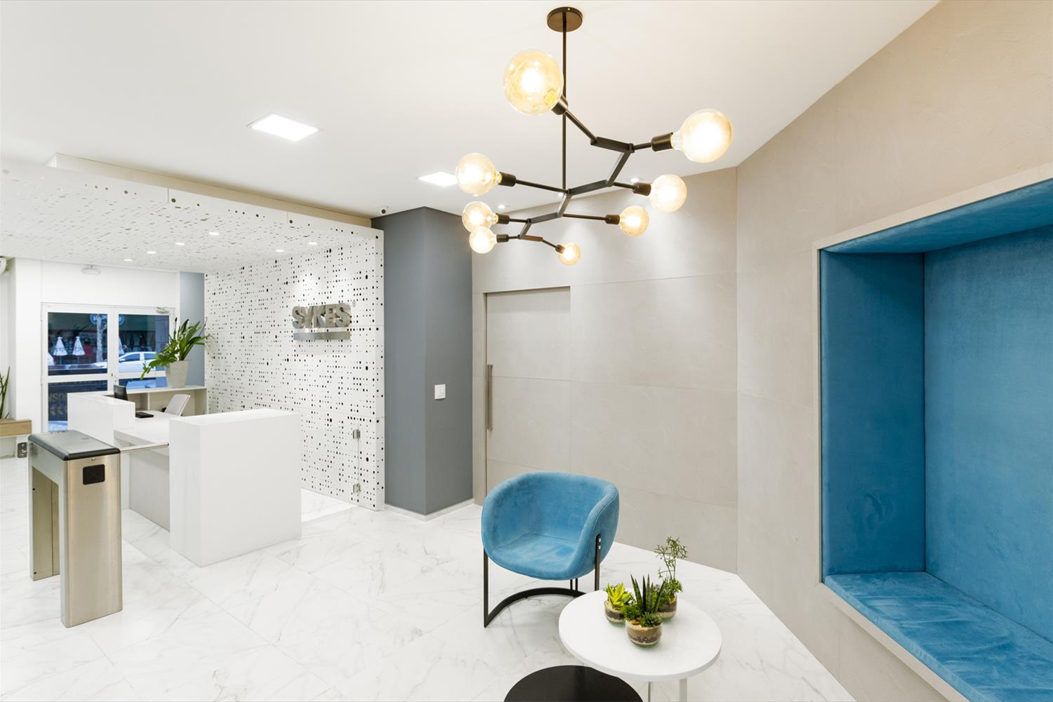 Sykes 办公室 | 激光穿孔金属板打造科技感接待区-6