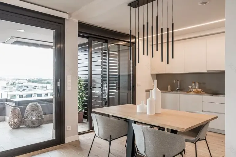 西班牙木质设计公寓,打造温馨现代生活空间-11