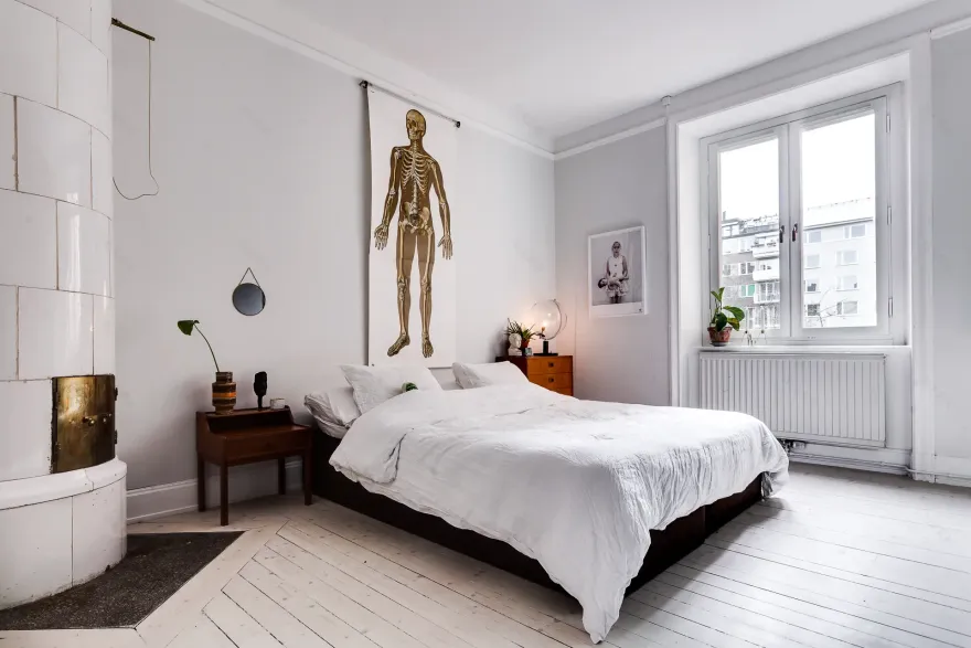 奇特人体模型装饰 | 铜制背挡板的巧妙运用-9