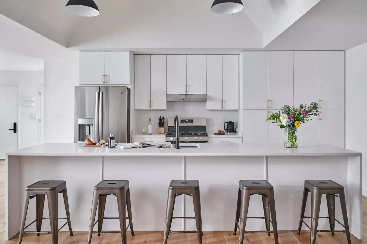 废弃教堂变时尚共享公寓，复古与现代的完美结合-6