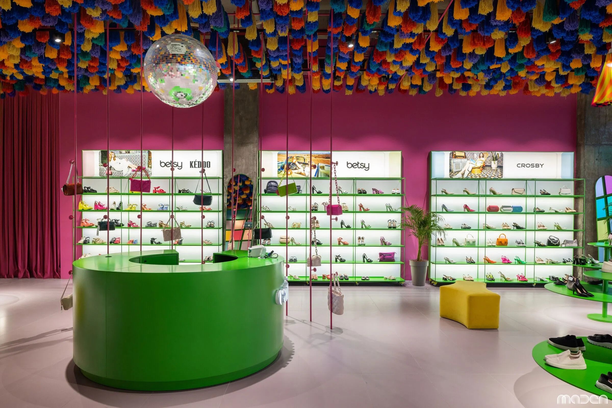 科索沃 Carnival 品牌店丨普里什蒂纳丨Maden Group-8