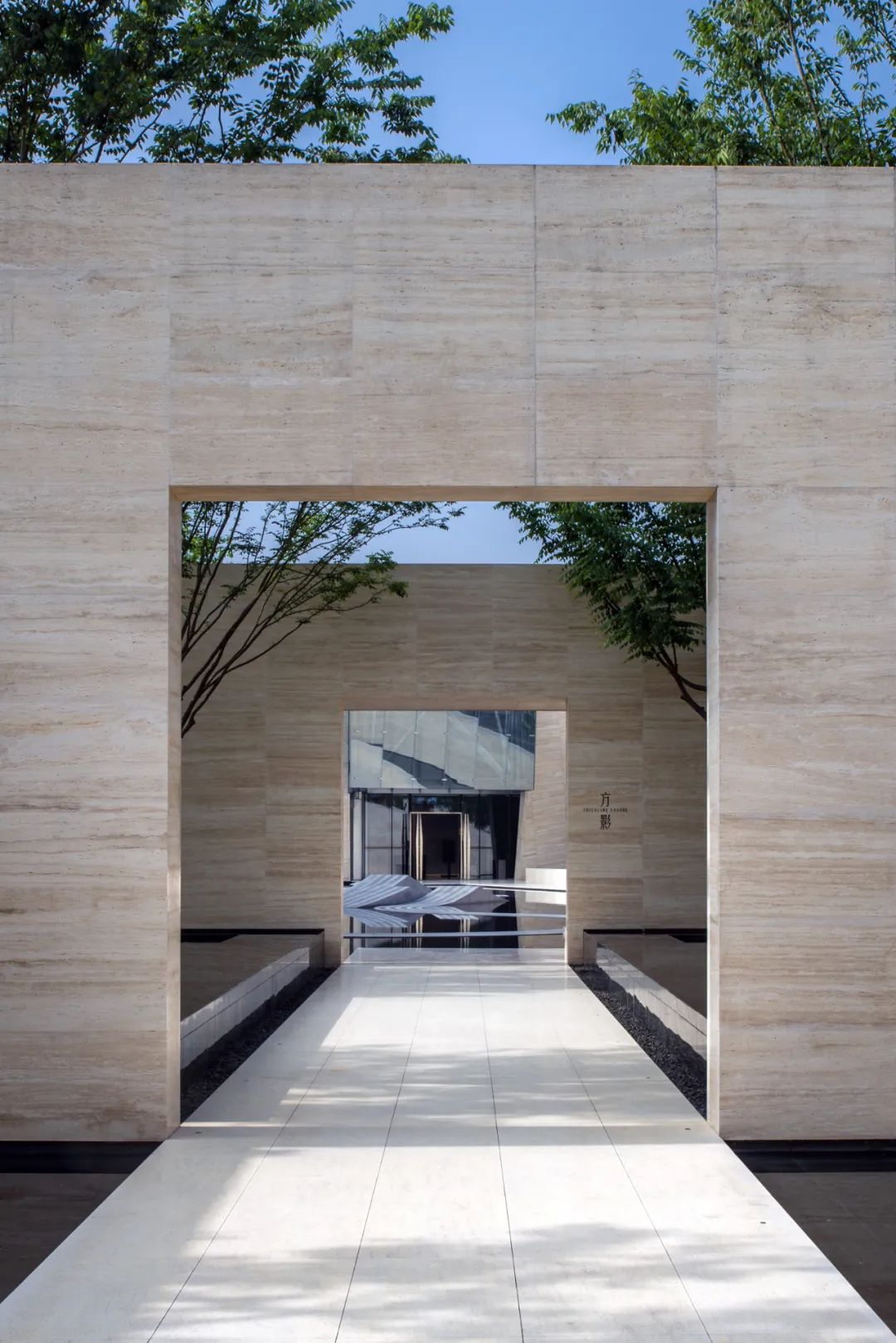 重庆壹方艺术馆 | 解构自然，重塑山城艺术地标-42