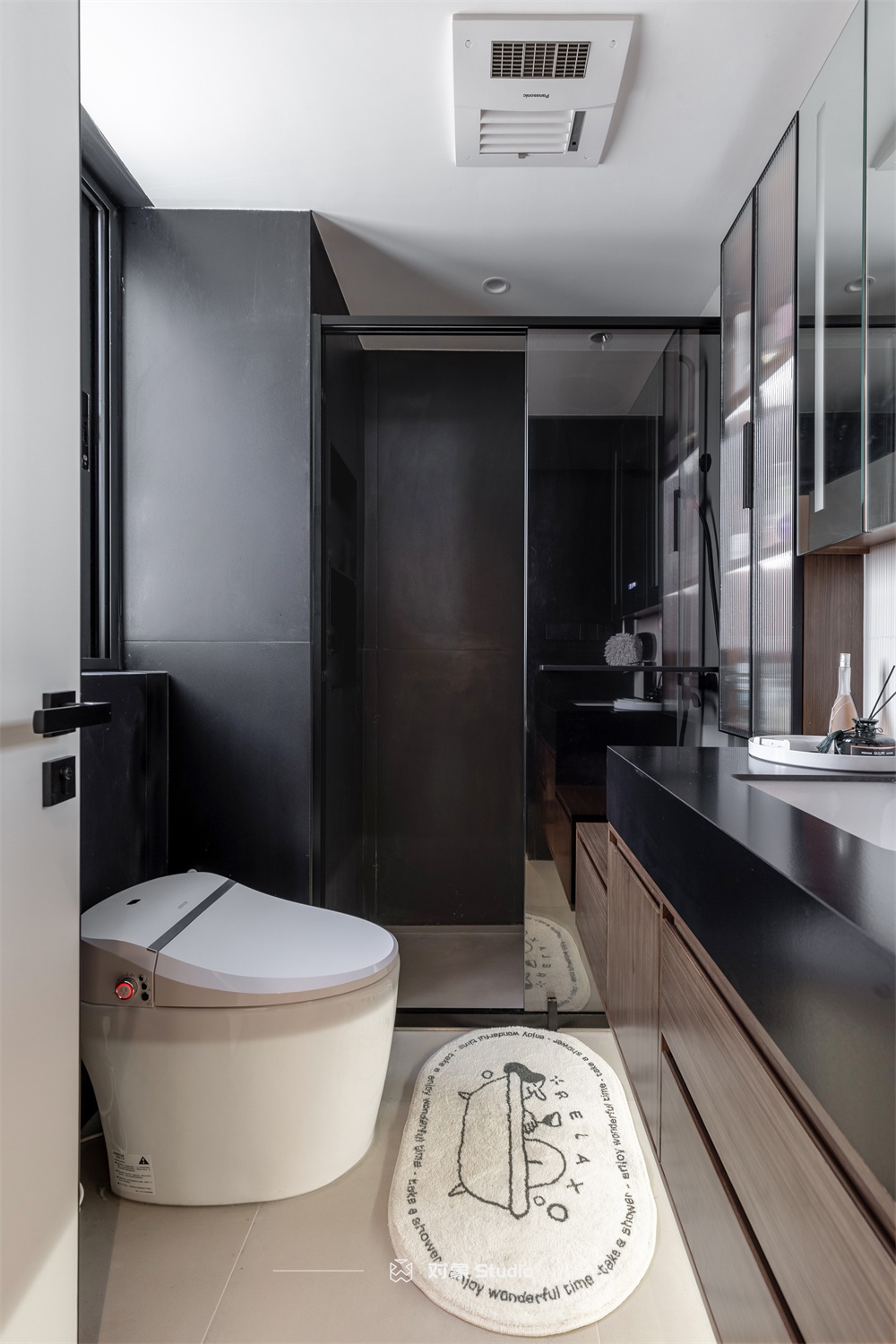 黑白极简,150 平空间的艺术生活丨对象 Studio-22