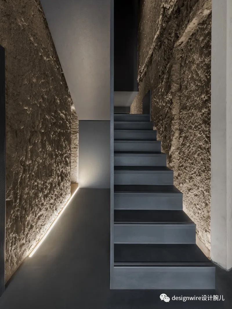 意式风情与现代技术交融的 Officine Gullo 厨房-37