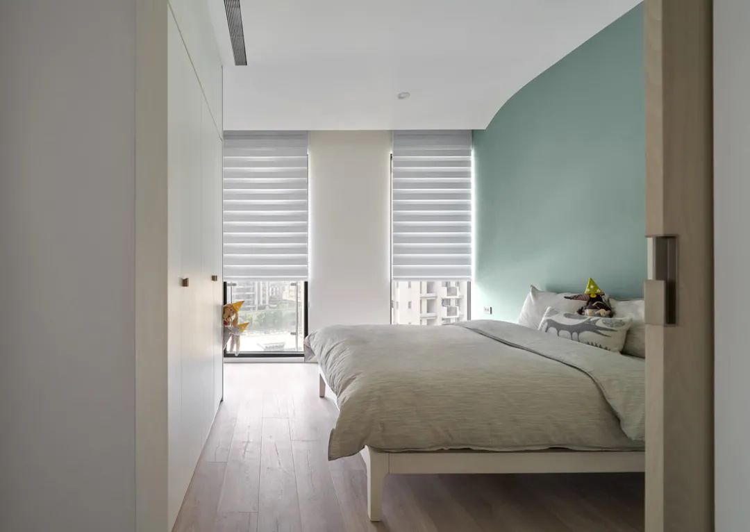 现代简约的四口之家-22