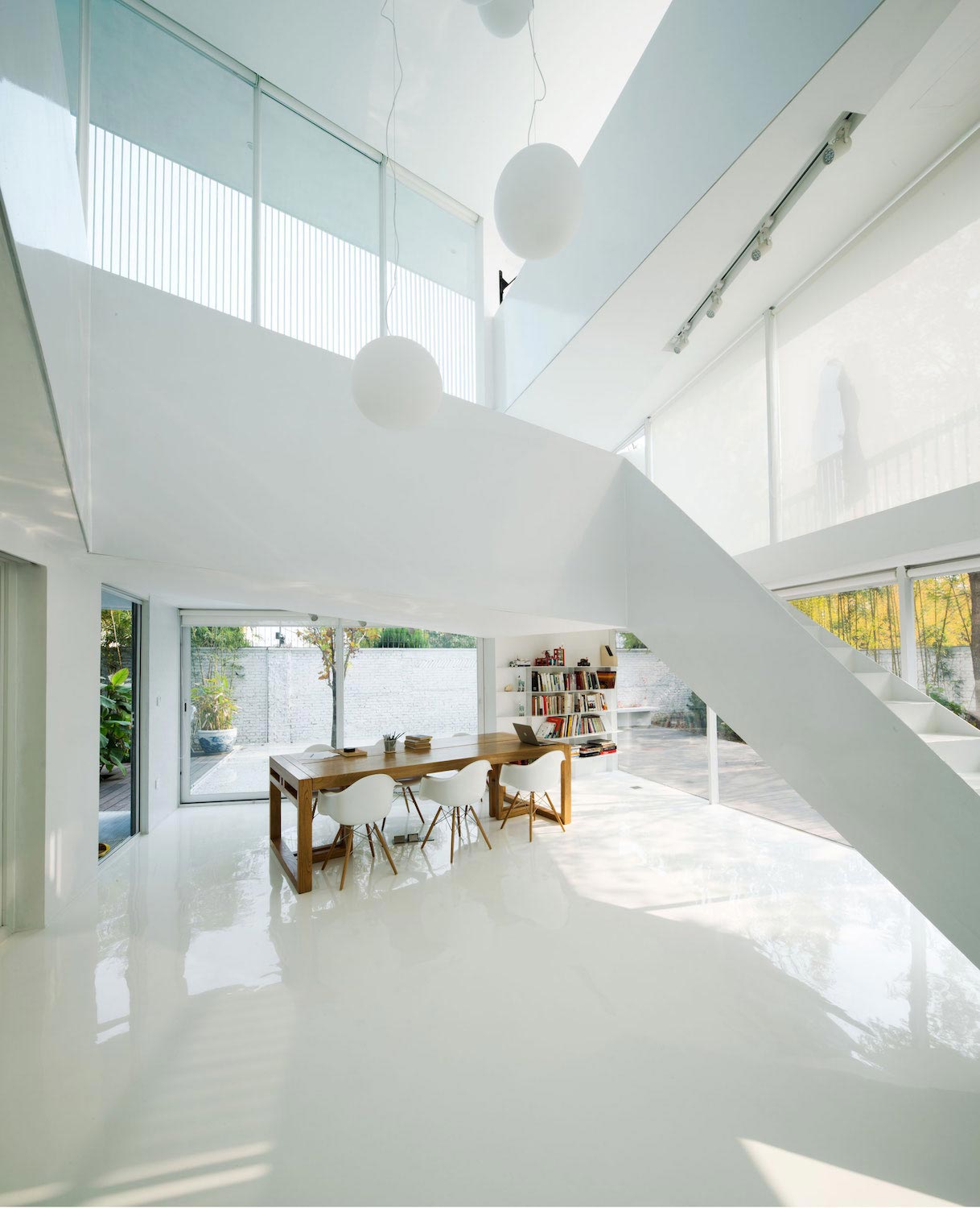 北京顺义纯白两层别墅 | 混合工作室的室内设计杰作-17