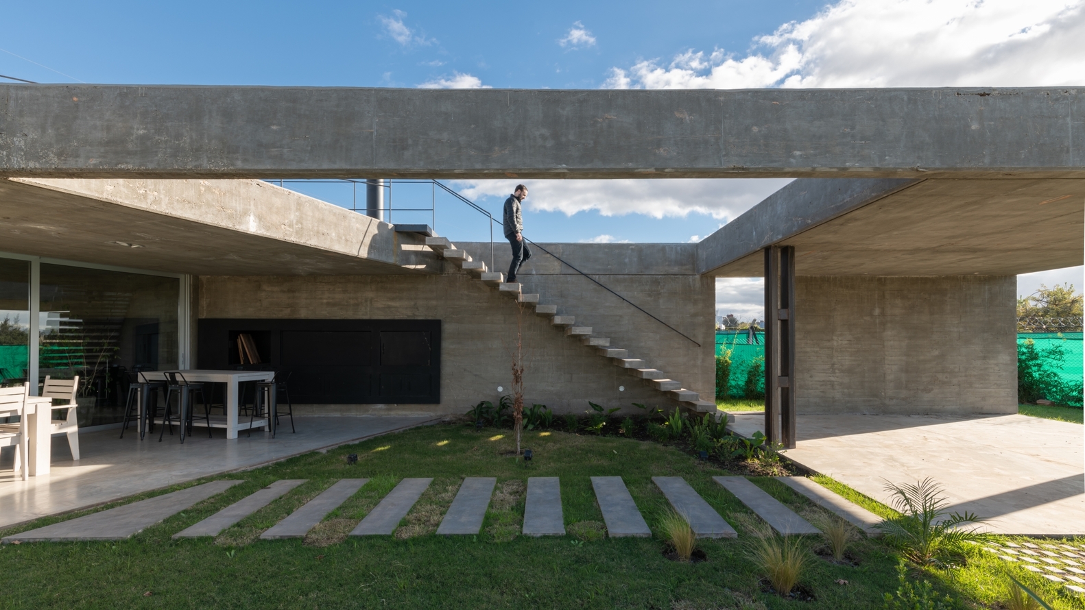 阿根廷科尔多瓦阳光住宅,融入自然的现代设计-43