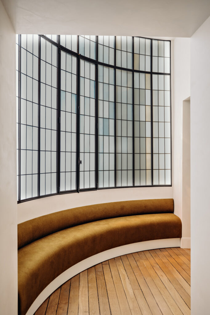 Appartement Quai Saint Michel – Design sur mesure avec vue sur la Seine-9