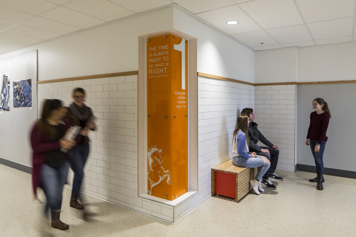 Wyoming 中学百年老校翻新，21 世纪学习环境助力学生成长-33