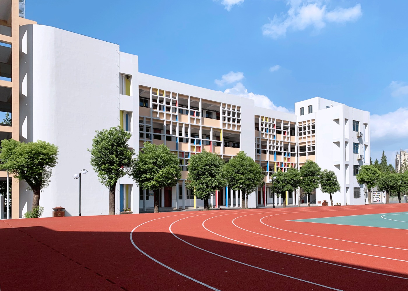 绍兴上虞龙山学校外立面翻新-7