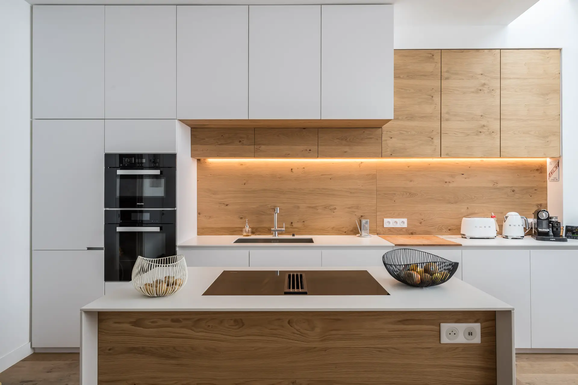 巴黎优雅工业风 Loft 住宅，色彩与空间的完美融合-5