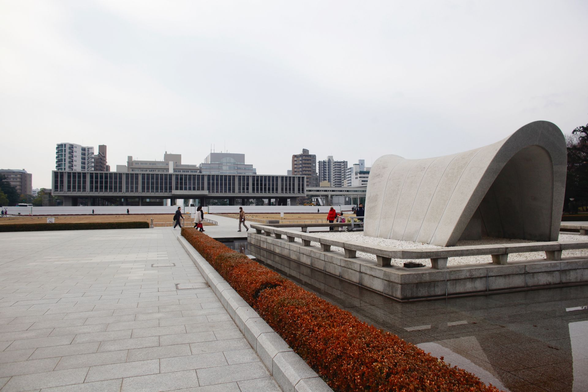 广岛和平纪念公园相关建筑群丨日本广岛丨丹下健三,伊萨姆·诺古奇-18