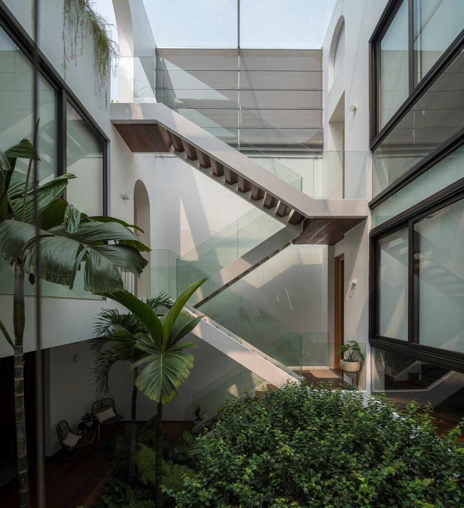 雅加达哈里曼住宅 | 艺术气息与自然共融的设计-6