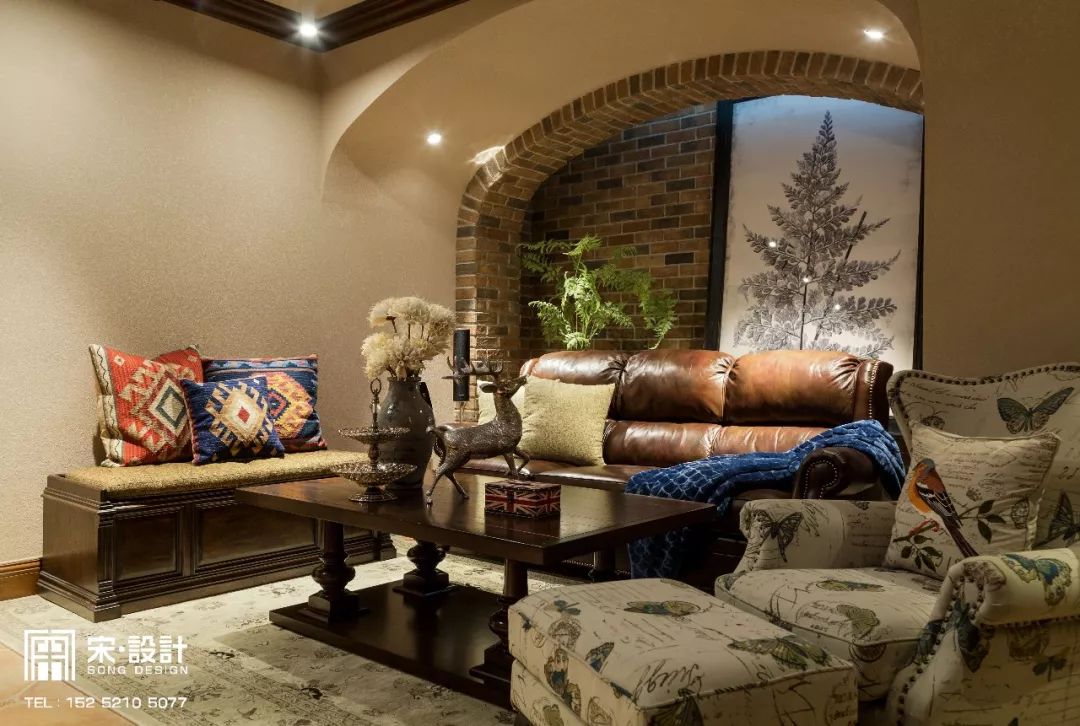 卡梅尔湖畔的复古美式别墅设计-16