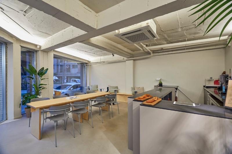 13 坪咖啡厅 | 复古外观现代内装的设计巧思-4