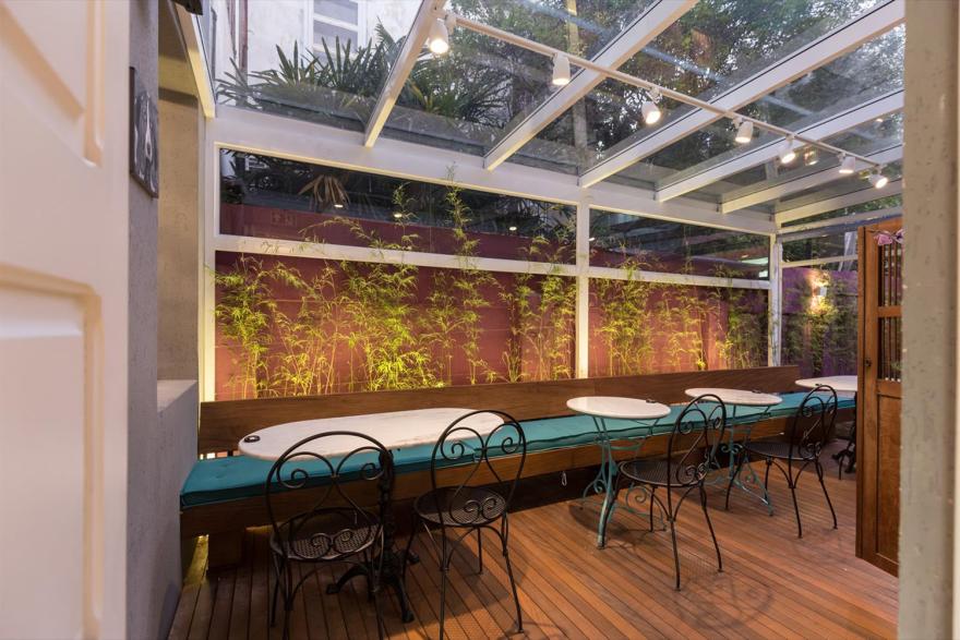 巴西历史建筑中的现代咖啡馆设计-13