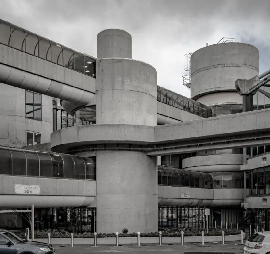 粗野乌托邦 · John Andrews 的理想重塑丨加拿大多伦多-56