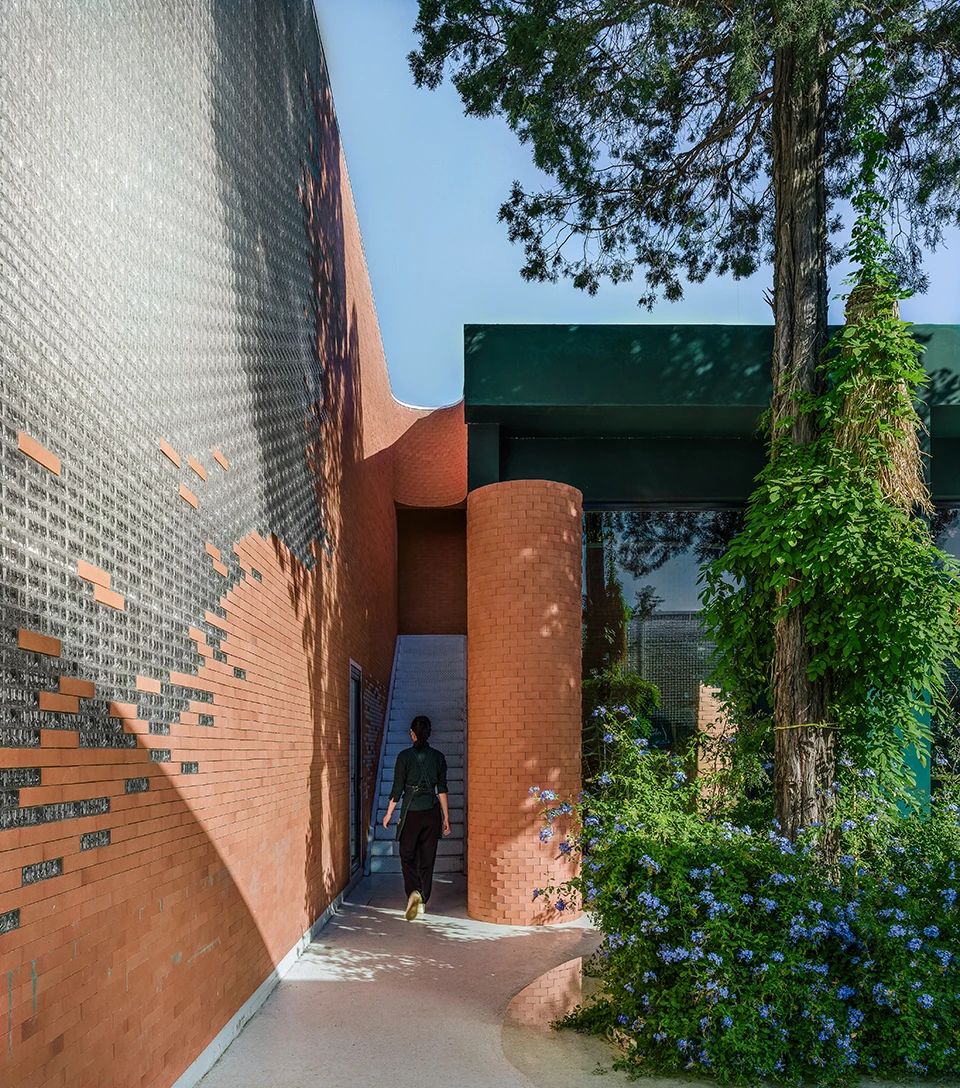 北京唯花花艺工作室 | 旧厂房改造的宁静梦幻花圃-16