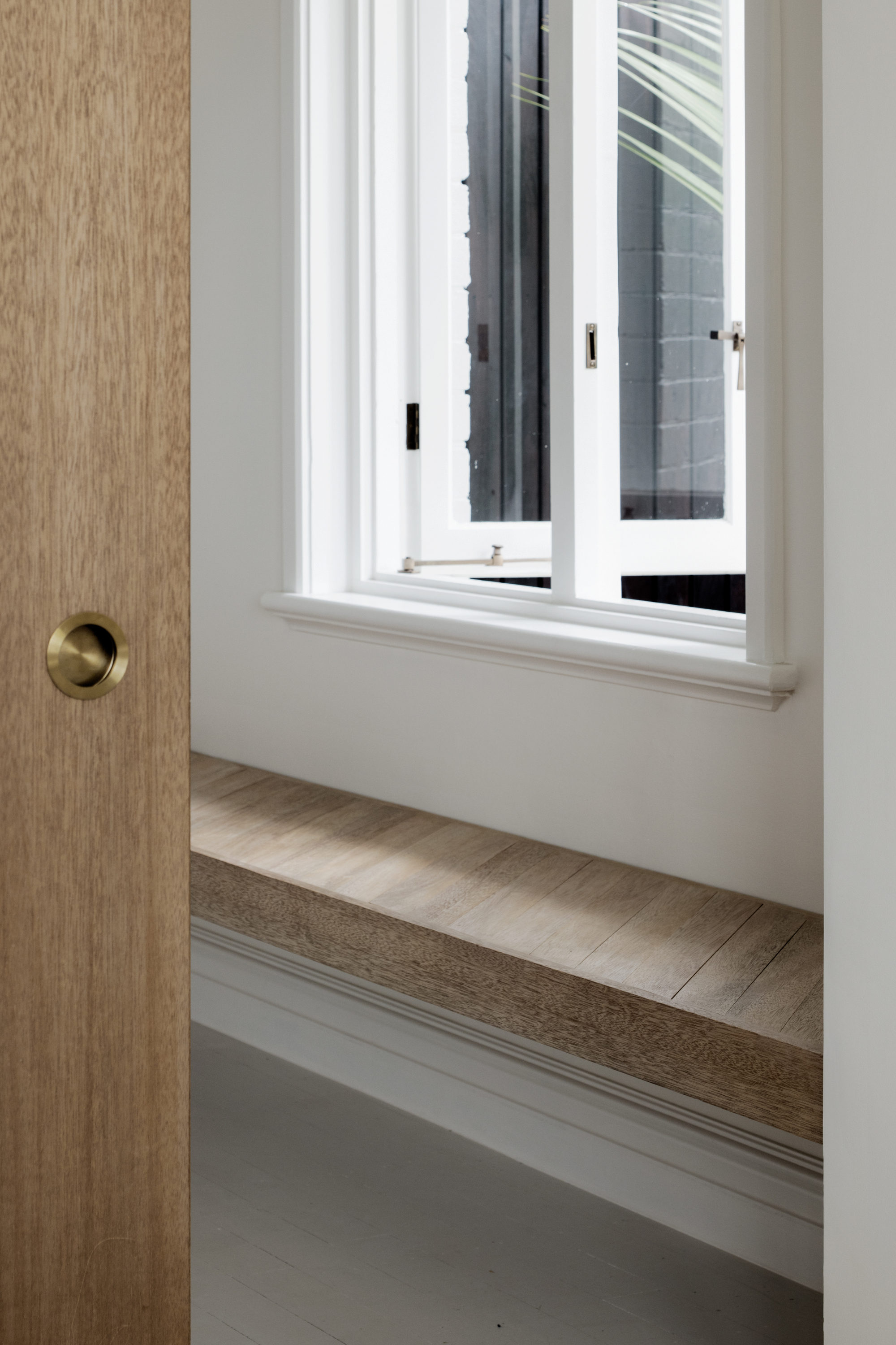 House B / Whispering Smith-45