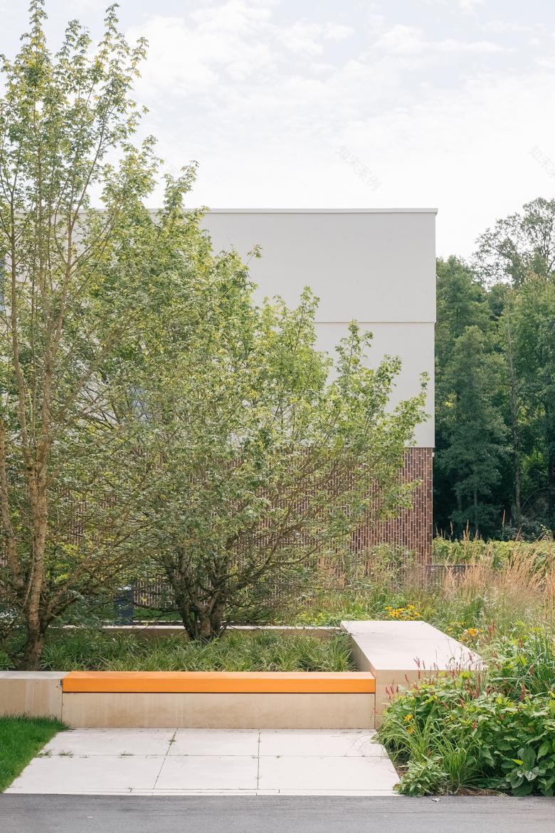 在冰湖旁居住丨德国-18