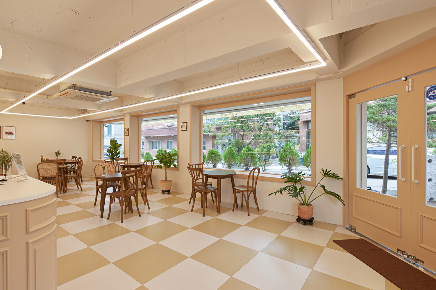 27 平咖啡厅室内设计 | 精致小巧的音效空间-6