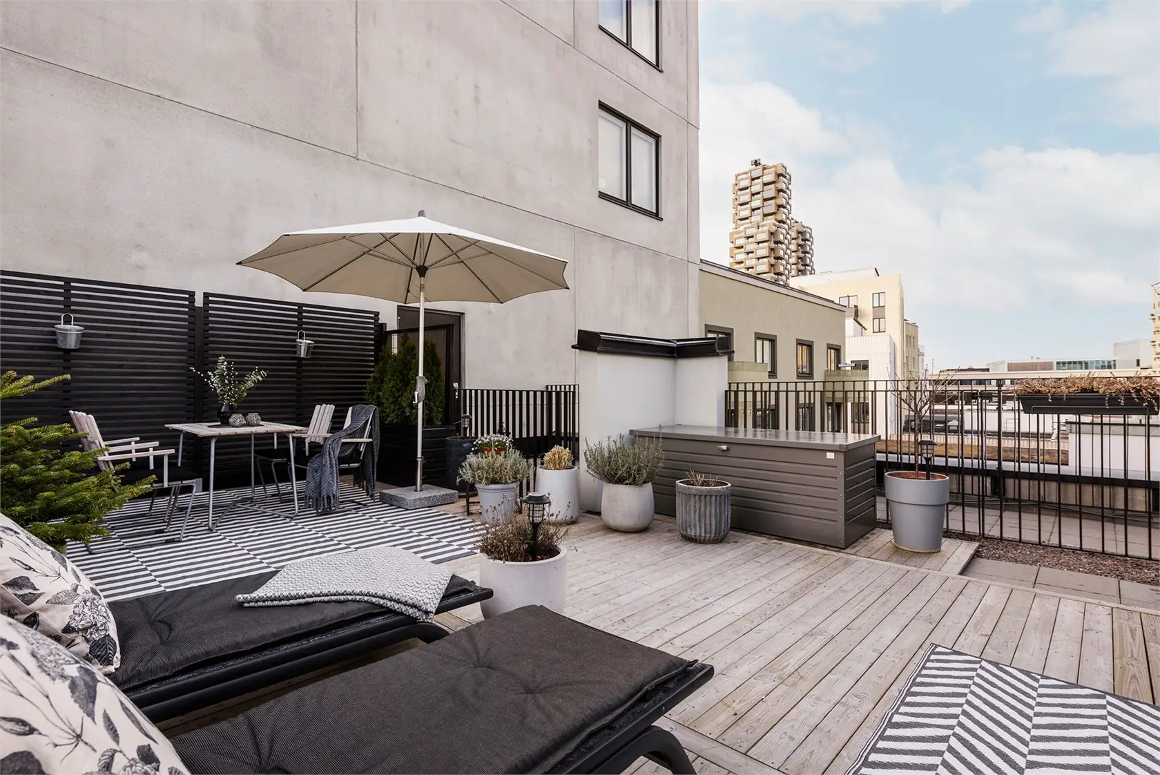 小户型大变身 | 34m2 屋顶露台打造明亮舒适家居空间-21