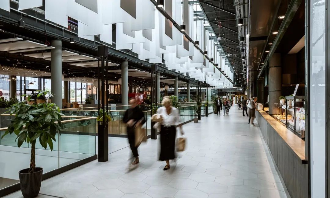 Galeria Młociny 美食社交空间设计丨波兰华沙丨Broadway Malyan 宝麦蓝-21