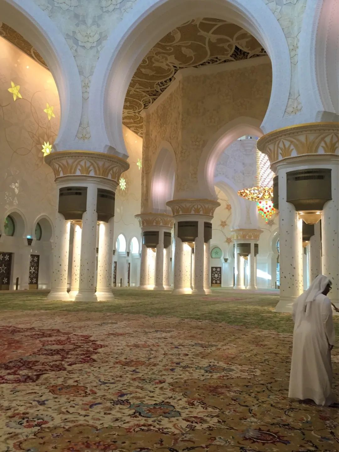 谢赫扎伊德清真寺 | 伊斯兰艺术与建筑的璀璨瑰宝-84