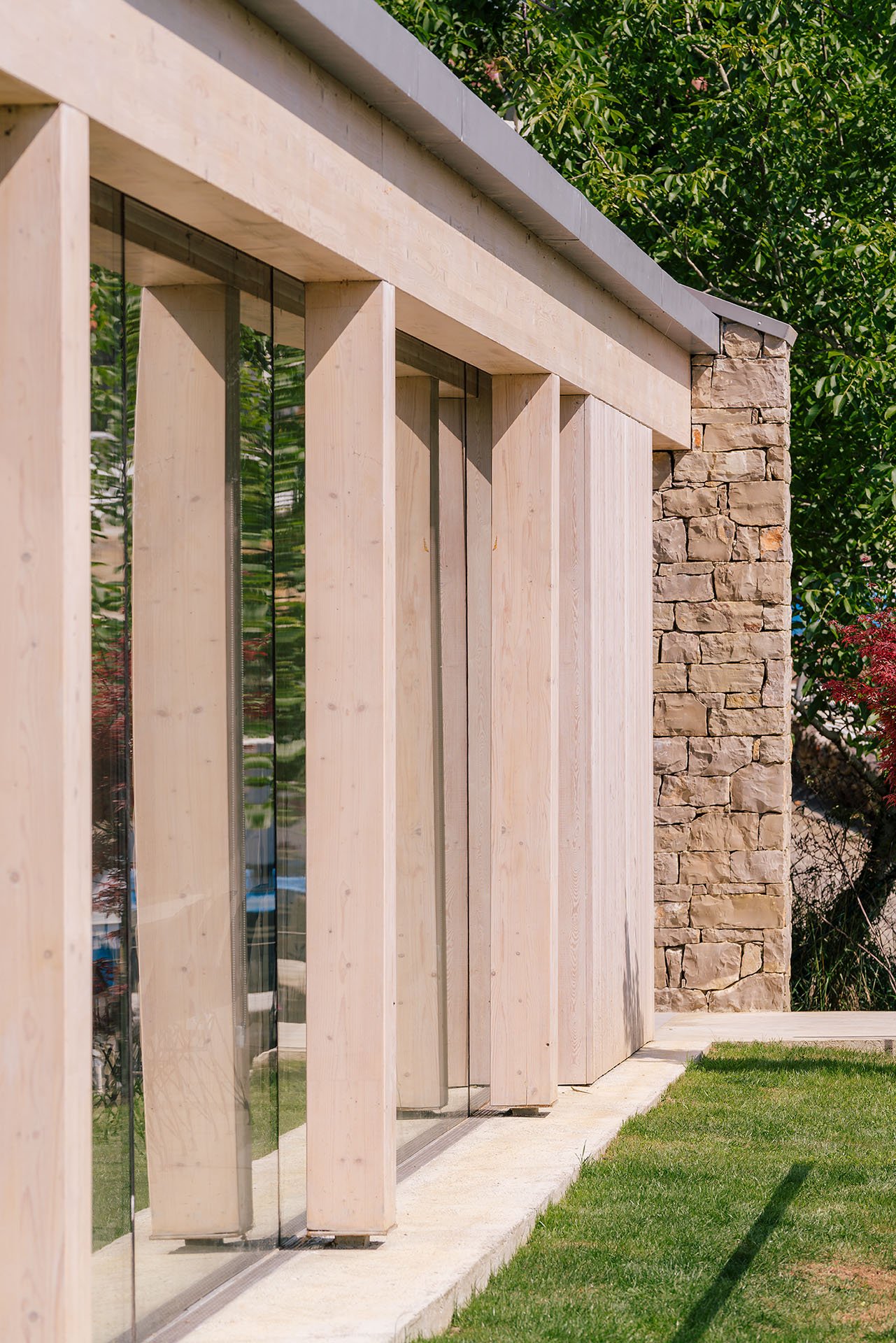 融合传统与当代的西班牙乡村别墅设计-35