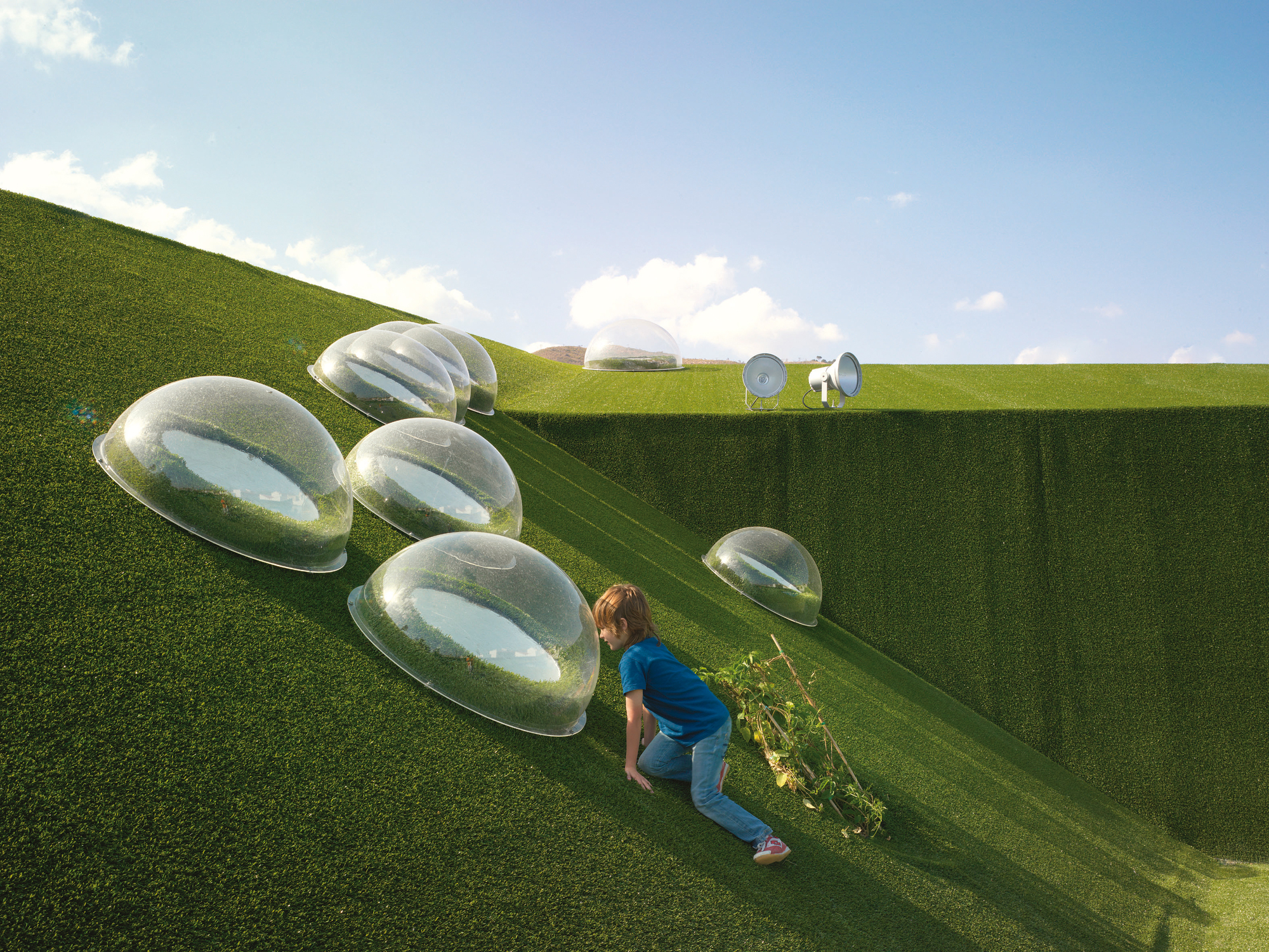 Public Pool on a Urban Artificial Valley / DJ Arquitectura-9