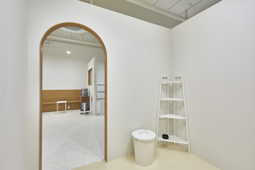 白色木纹打造 37 平米简约咖啡厅-17