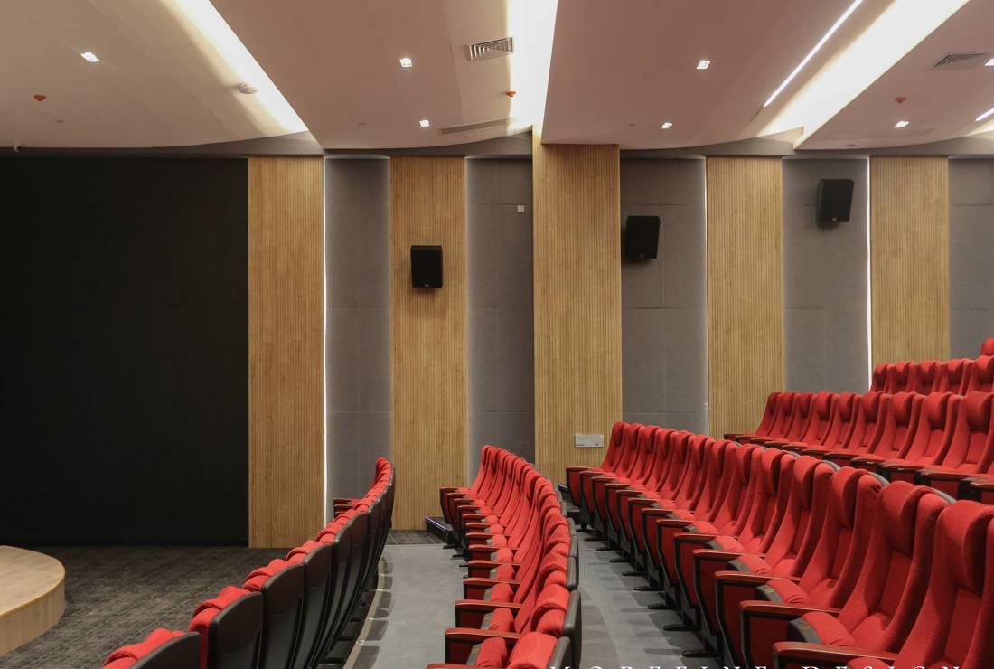 红色精神下的影院设计-9