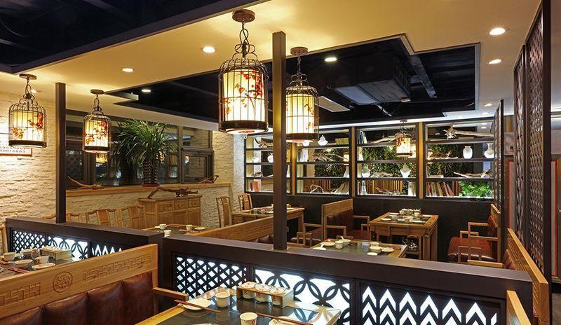 鼎汇丰重庆老火锅长白岛店——轻盈空间,自然舒适就餐氛围-5