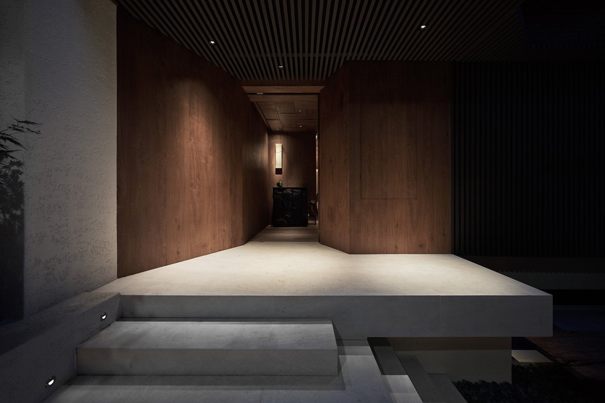 街區中的一隅秘境：演繹沈浸式現代日式美學，開啟五感饗宴的割烹料理空間 —「掬·Kiku」 — Hey!Cheese-24