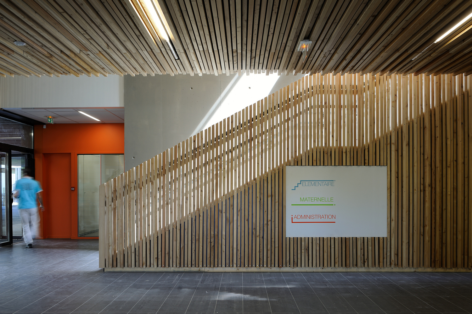 法国圣西尔学校的绿色环保设计-39