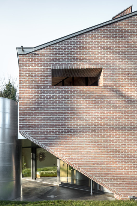 比利时历史遗址上的现代住宅丨POLYGOON Architectuur-20