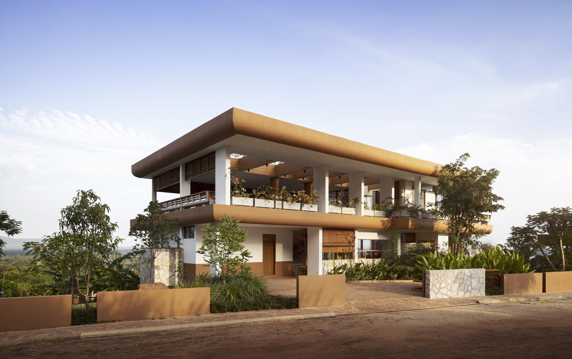 丹纳克·索里亚之家丨柬埔寨贡布丨Re:Edge Architecture-9