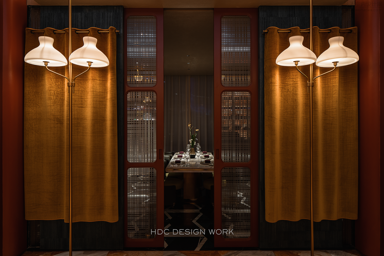 成都赵Zhào牛扒坊丨中国成都丨蜂鸟设计-1