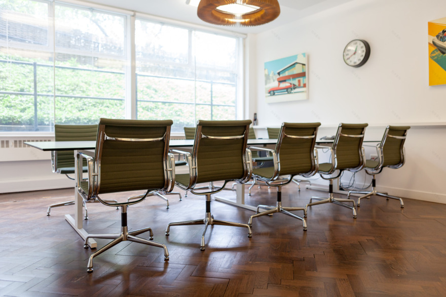 FP 创意伦敦办公室定制设计-9