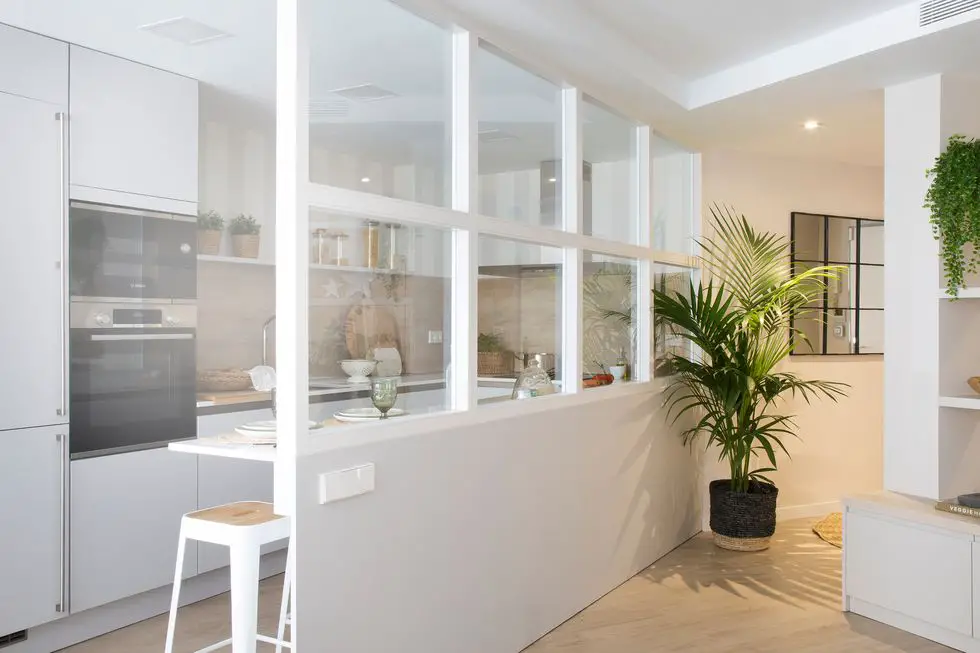 Un appartement ouvert à la lumière après sa rénovation-4