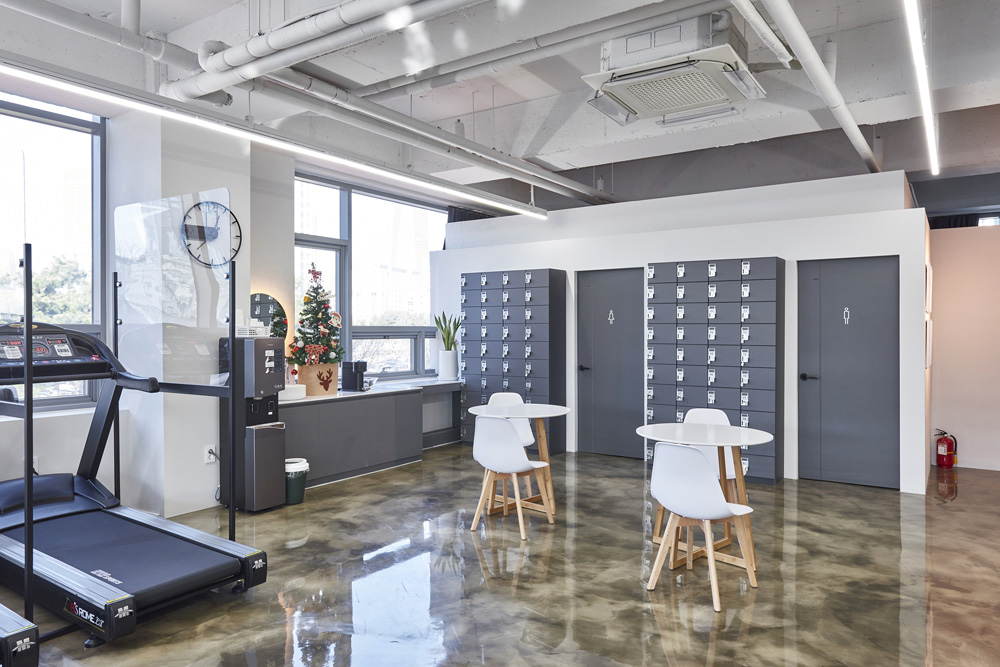 简约白调，70 平私人健身中心的精致设计-9