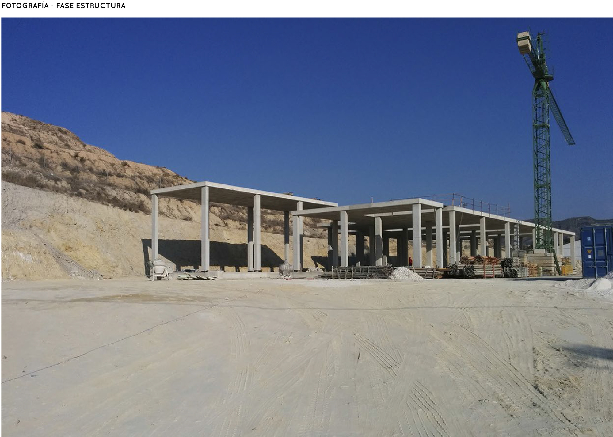 Monóvar Funeral Home | 融入自然的哀悼空间-34