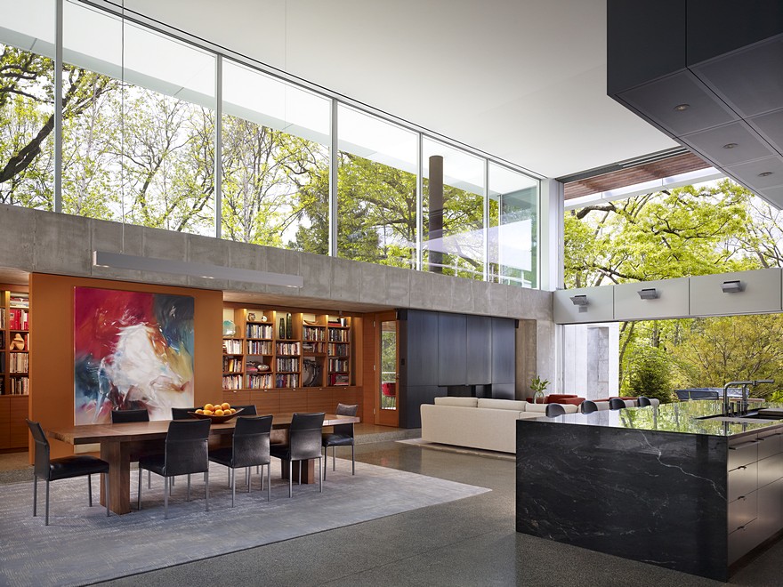 Hinsdale House Has an Ideal Exposure to the Sun and Protected Views-14