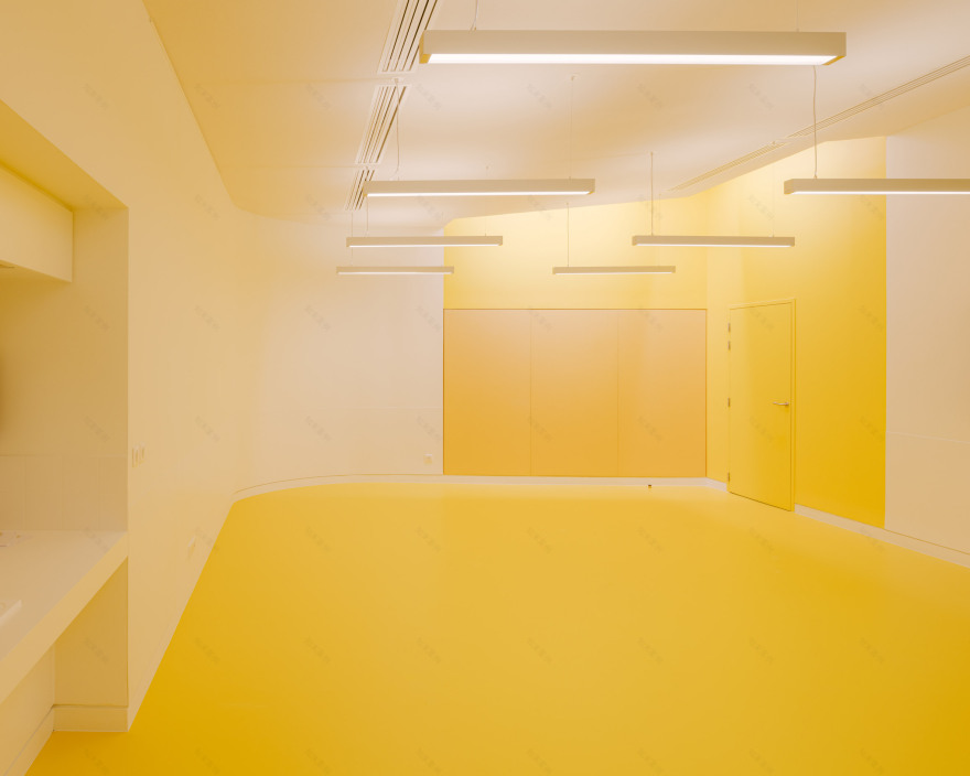 卢浮宫博物馆的彩色艺术工作室-17