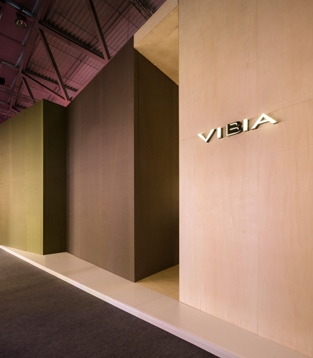 04 21 STAND VIBIA EN LA FERIA LIGHT   BUILDING 2016 DE FRANKFURT-36