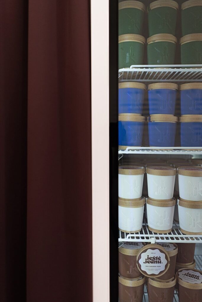 Ještě Jednu冰淇淋店丨捷克丨Barbora Kudelová-26