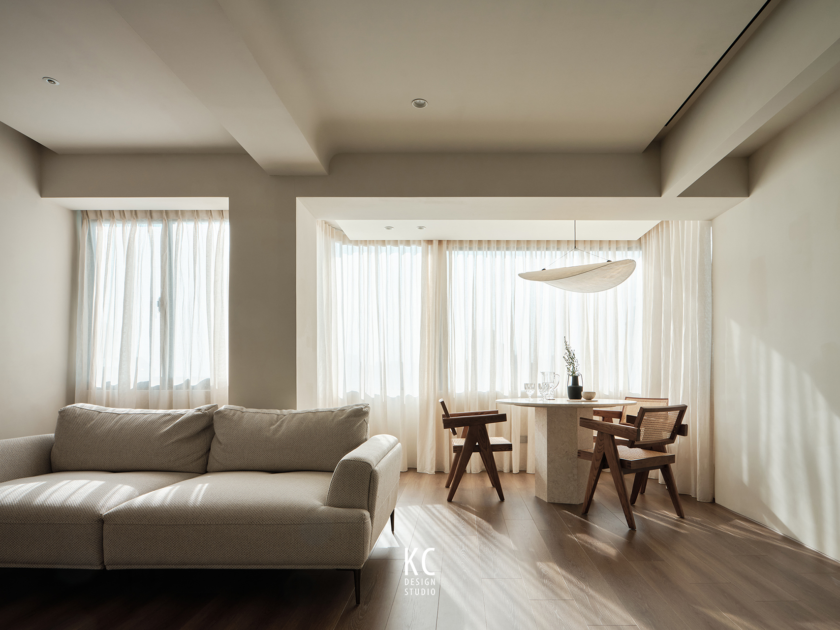 一人二猫的简约舒适生活空间丨KC design studio-6